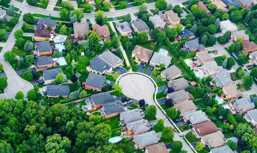 The Benefits of Buying in a Planned Community